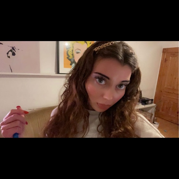 Meet your Posher, Eve - Picture 2 of 2